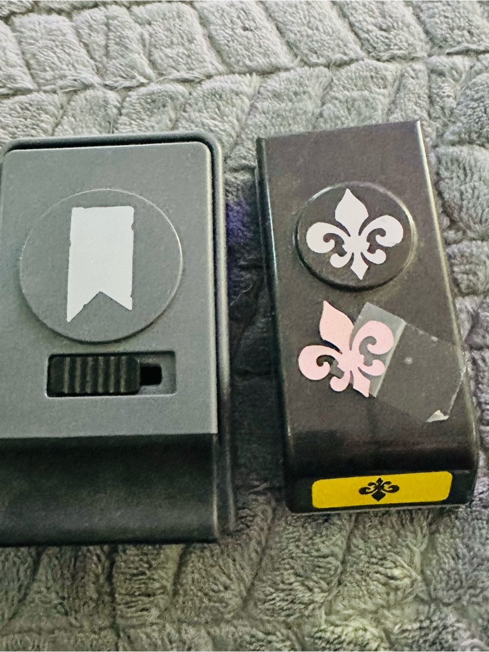 Craft Paper Punch Set with Fleur-de-Lis and Bookmark Icons - Black and Pink